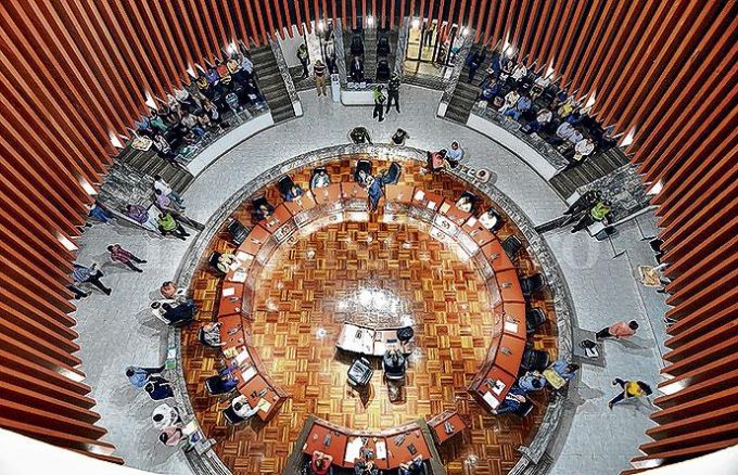 El Concejo de Cali está integrado por 21 miembros. Hoy el Partido Conservador es el que tiene el mayor número de curules, con cinco. Un movimiento ciudadano aspira a tener representación en esta corporación. Foto: Elpaís.com.co | Archivo El Concejo de Cali está integrado por 21 miembros. Hoy el Partido Conservador es el que tiene el mayor número de curules, con cinco. Un movimiento ciudadano aspira a tener representación en esta corporación. Foto: Elpaís.com.co | Archivo